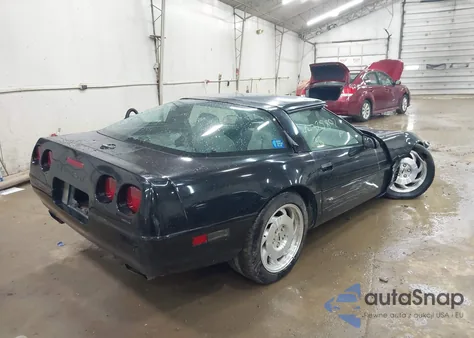 1996 Chevrolet Corvette из США, поврежденный, VIN 1G1YY2259T5106592